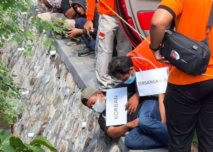 Polda Jatim Gelar Rekonstruksi Pembunuhan Mahasiswi UMM oleh Oknum Polisi di Pasuruan, Sakit Hati lalu Dicekik