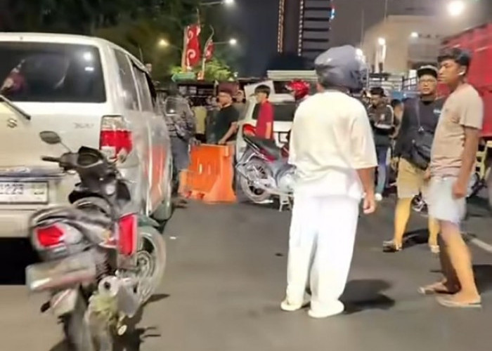 Kronologi Kecelakaan Maut di Surabaya, Outlander Tabrak Taksi hingga Pekerja Bokar Muat Tewas