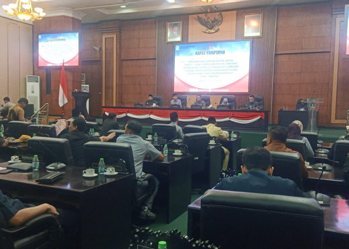 Fraksi-Fraksi DPRD Beri Masukan Terkait Raperda BPR Bank Jombang