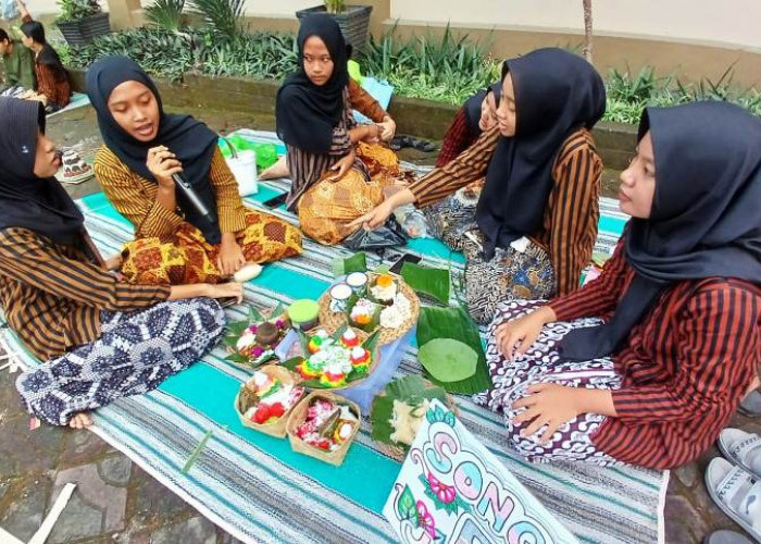 SMPN 2 Pare Peringati HUT Ke-80 Kemerdekaan RI dengan Lomba Pasaran 