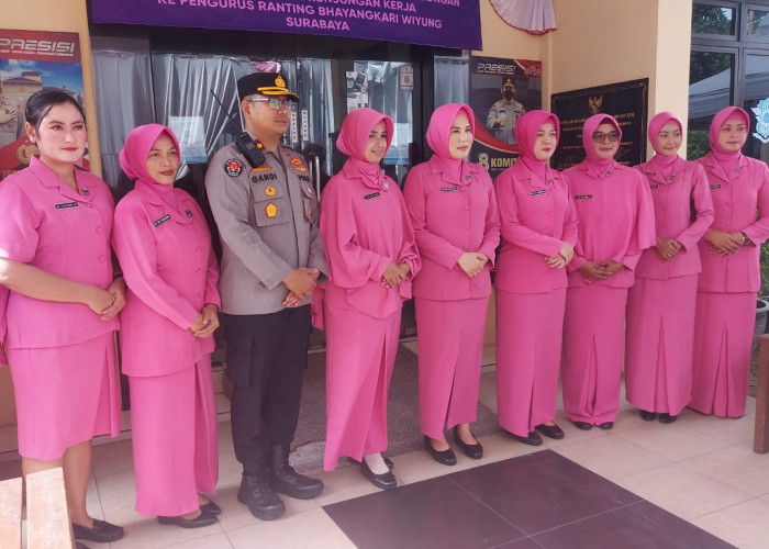 Kunjungan Kerja Ketua Bhayangkari Polrestabes Surabaya ke Pengurus Ranting Bhayangkari Wiyung