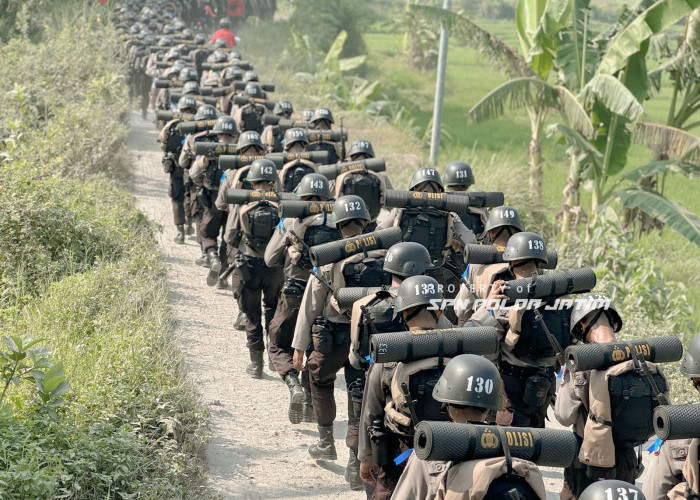Uji Mental dan Fisik, 247 Siswa Bintara Polda Jatim Digembleng Berjalan 26 Kilometer