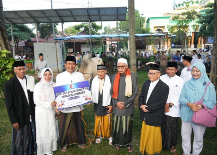 Bupati Bojonegoro Ajak Masyarakat Teladani Keikhlasan dan Kepedulian Sosial di Momen Iduladha 1447 H