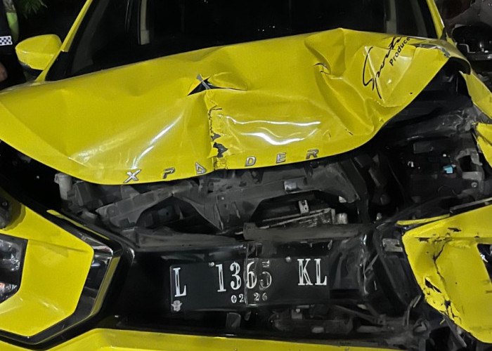 Xpander Ugal-ugalan, Picu Kecelakaan Beruntun 4 Kendaraan di Jalan Raya Paterongan