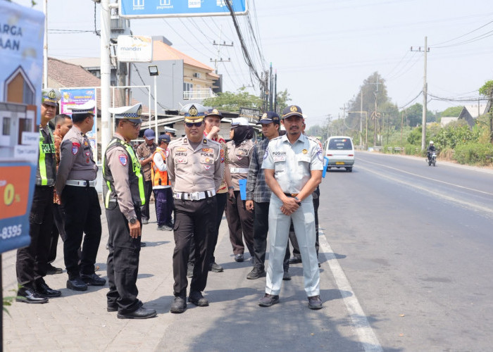 Rawan Kecelakaan, Polres Gresik Gandeng Tim Ahli Kaji Jalan Raya Krikilan Driyorejo sebagai Blackspot