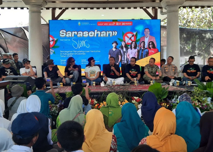 Gaya Santai tapi Mengena, Tiga Personel Slank Ajak Pelajar Situbondo Perangi Narkoba
