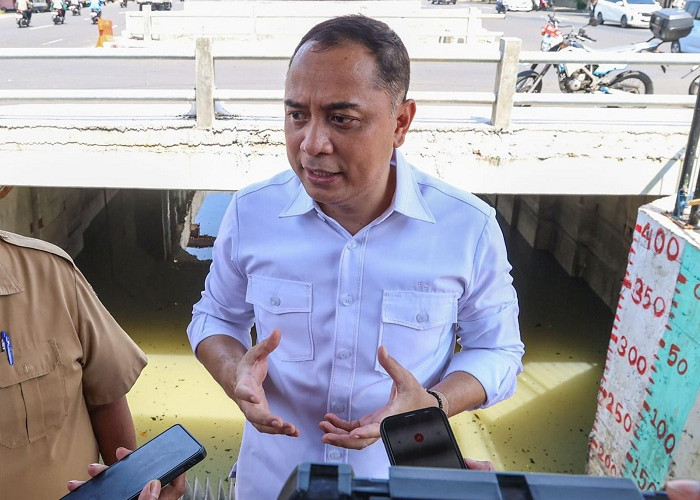 Wali Kota Surabaya Luncurkan Hotline Lapor Cak Eri untuk Aduan Warga