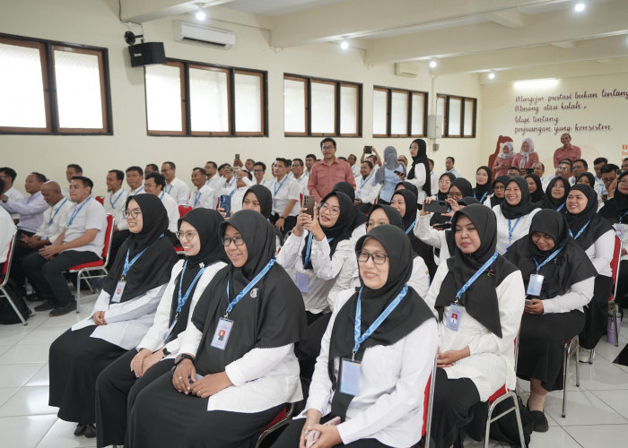 Dindik Jatim Bekali 75 Guru Skill Digital, dari Fotografi hingga Web Desain
