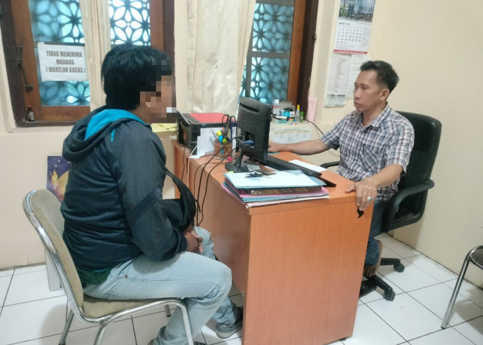 Diduga Hendak Nyopet di Pasar Gresik, Pria Asal Surabaya Nyaris Diamuk Massa