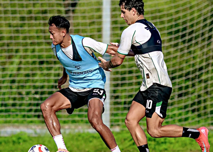Jadwal Pertandingan Bulan April Padat, Persebaya Tingkatkan Fisik Pemain