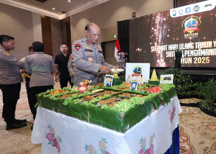 Rayakan HUT Ke-45 Satpam, Kapolda Jatim: Mitra Strategis Jaga Harkamtibmas
