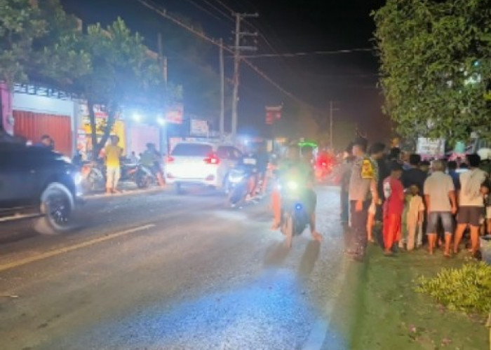 Sedan Hantam Pohon di Jalur Deandles Lamongan, Pengemudi Tewas