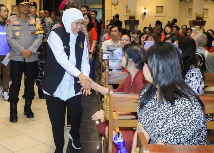 Khofifah Bersama Forkopimda Tinjau Gereja di Surabaya, Pastikan Natal Perkuat Toleransi