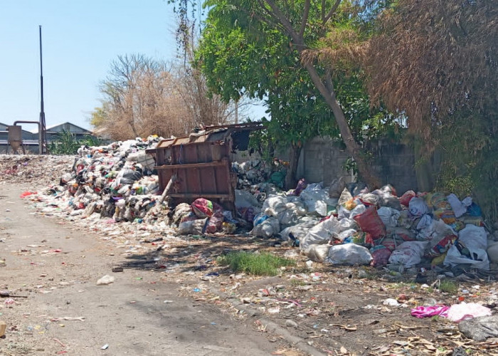 Sampah TPST Tambakrejo Menggunung, Clean Up Belum Direalisasi DLHK