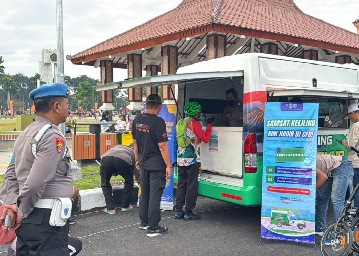 Polisi Hadirkan Layanan Publik di Car Free Day Alun-alun Kota Sidoarjo