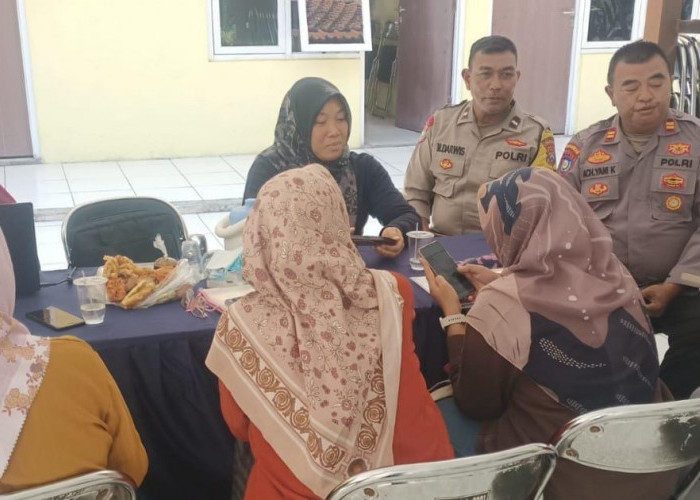Cegah Kenakalan Remaja dan Pungli, Polsek Lakarsantri Gelar Penyuluhan Bersama Ibu-Ibu KSH Sambikerep
