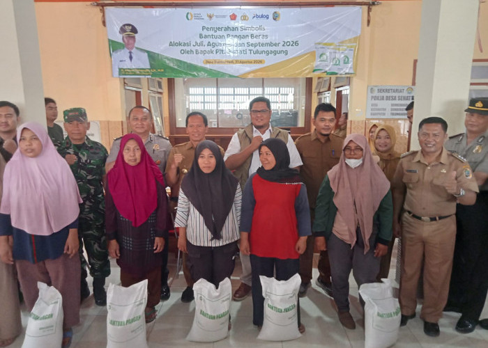 Bulog dan Pemkab Tulungagung Salurkan 4.400 Ton Beras Bantuan Pangan ke Masyarakat