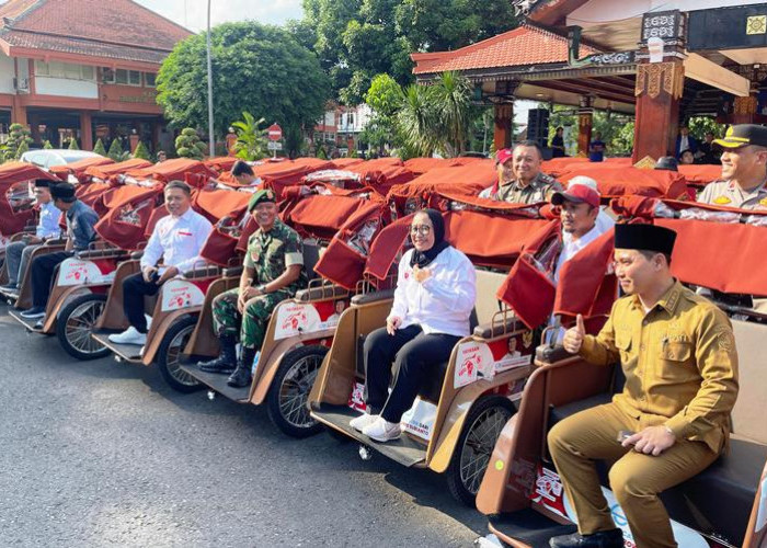 100 Abang Becak Mojokerto Terima Bantuan Becak Listrik dari Presiden Prabowo