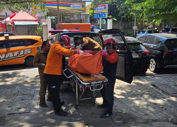 Gegerkan Pengunjung, Pria Paruh Baya Ditemukan Tewas Bersimbah Darah di Toilet Taman Bungkul