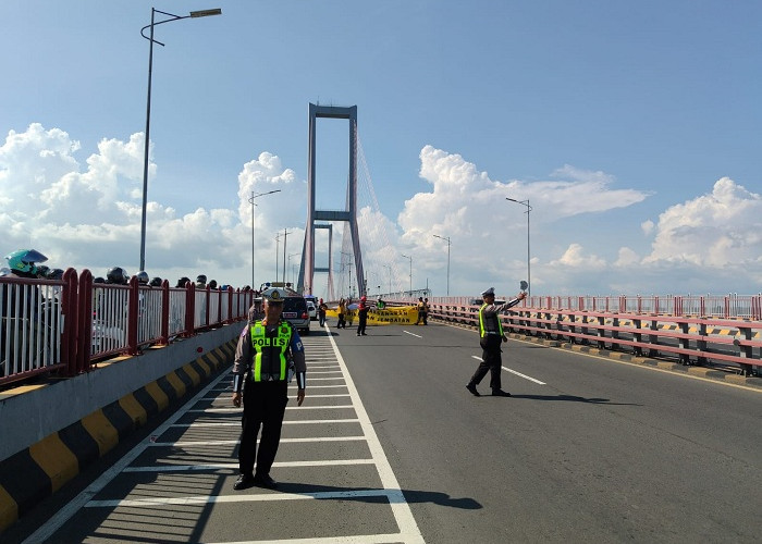 Uji Dinamis Bentang Tengah, Akses Jembatan Suramadu Ditutup Bertahap