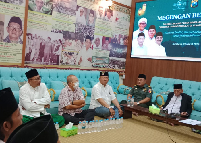 Polres Pelabuhan Tanjung Perak dan Warga NU Kota Surabaya Gelar Tradisi Megengan