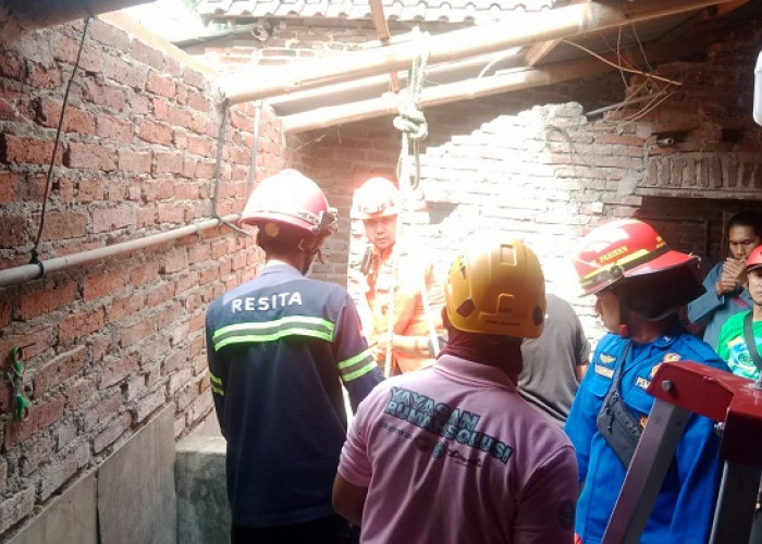 Pria Pikun Ditemukan Tewas di Dalam Sumur Belakang Rumah di Pakis Malang
