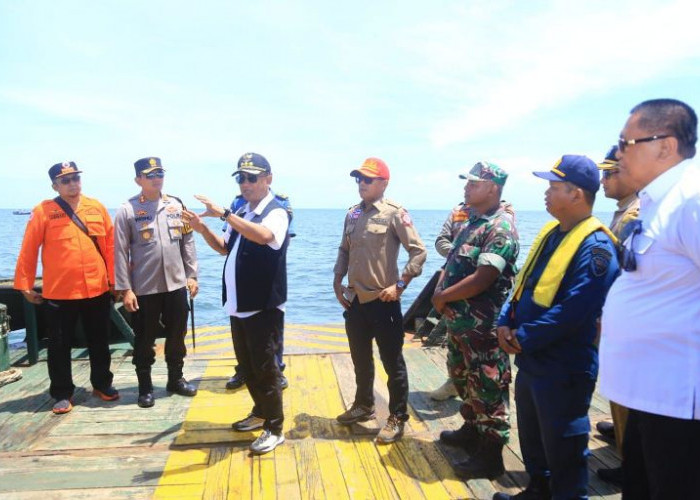 Hari Jadi Ke-74 Polairud, Polres Probolinggo dan Forkopimda Gelar Baksos di Gili Ketapang