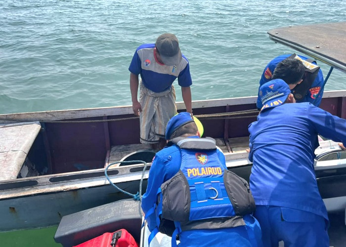 Satpolairud Pasuruan Kota Bekuk Nelayan Pengguna Jaring Trawl Ilegal