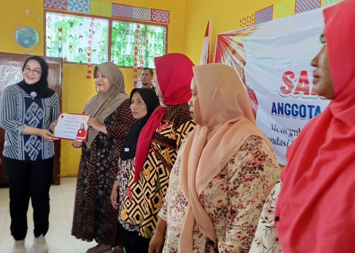 DPR Ancam Cabut PIP Permanen jika Dana Dipakai Judi Online dan Pinjol