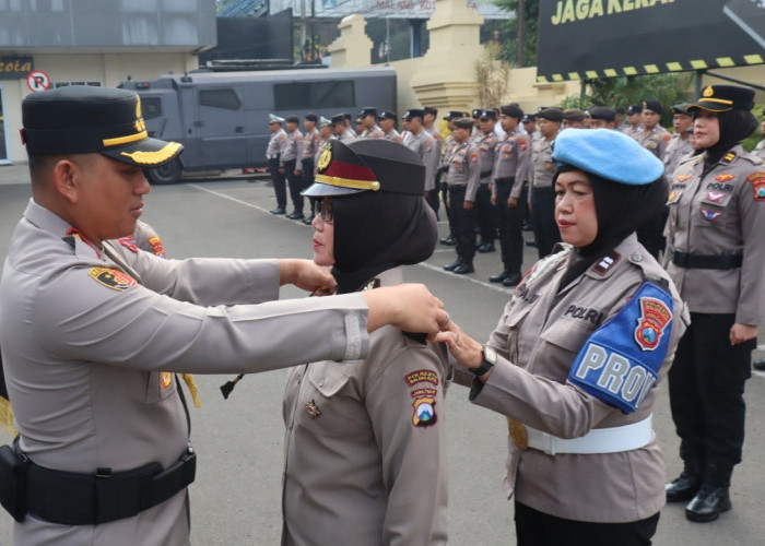 Setelah 33 Tahun Mengabdi, Polwan Kota Malang Naik Pangkat