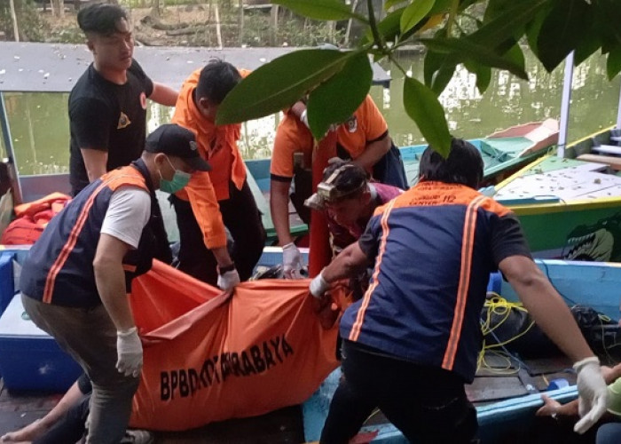 Perahu Tenggelam di Laut Wonorejo Akibat Diterjang Ombak, 1 Pemancing Meregang Nyawa, 4 Selamat