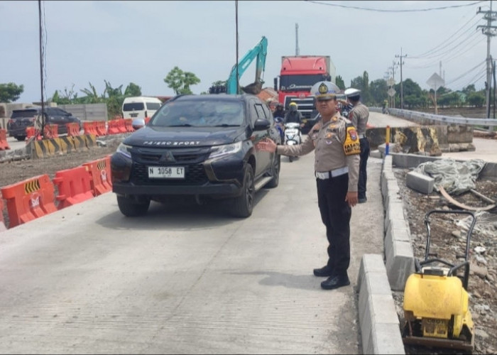 Antisipasi Arus Balik Nataru, Polres Probolinggo Siagakan Tol Fungsional Probowangi Kraksaan-Gending