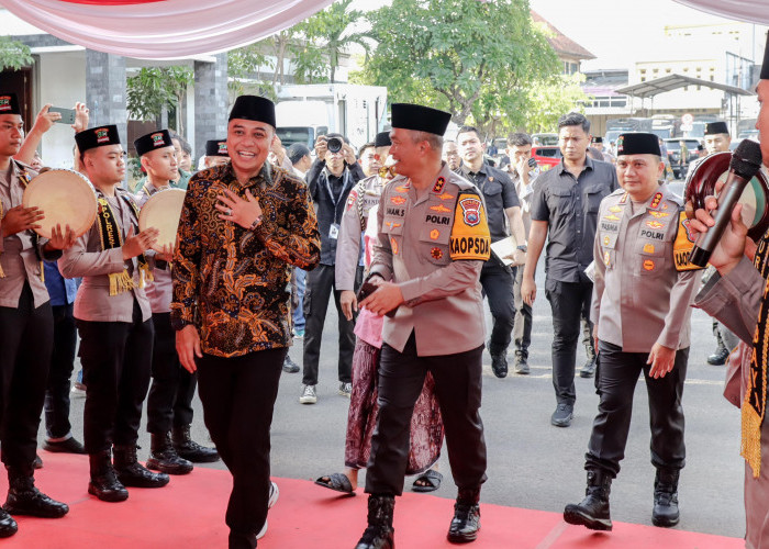 Polsek Bubutan Lakukan Pengamanan Peresmian Gedung Polisi Istimewa dan Poliklinik Wirasatya