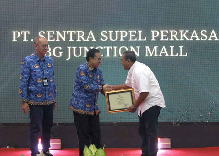 Pemkot Surabaya Beri Penghargaan 27 Pelaku Usaha yang Berkomitmen Menjaga Lingkungan