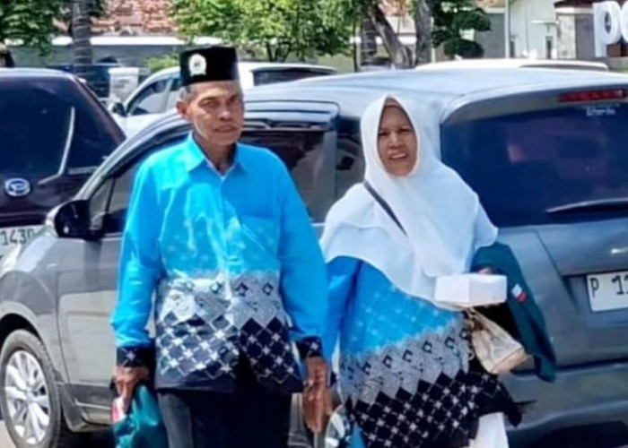 Pasutri Pedagang Kerupuk Keliling asal Situbondo Naik Haji Setelah Menabung 19 Tahun