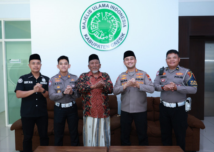 Kapolres Gresik Silaturahmi ke MUI, Bahas Edukasi Jam Operasional Truk