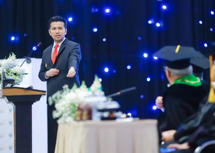 Wagub Emil Dardak Ingatkan Mahasiswa Unusa Agar AI Tak Gantikan Daya Pikir Manusia