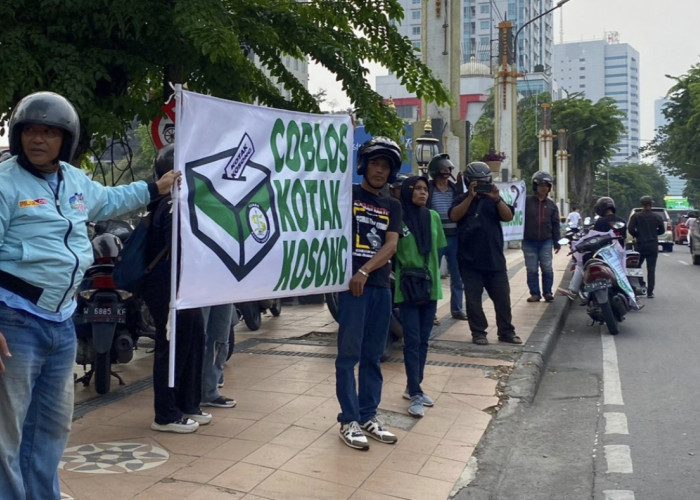 Gerakan Coblos Kotak Kosong Yakin Menang