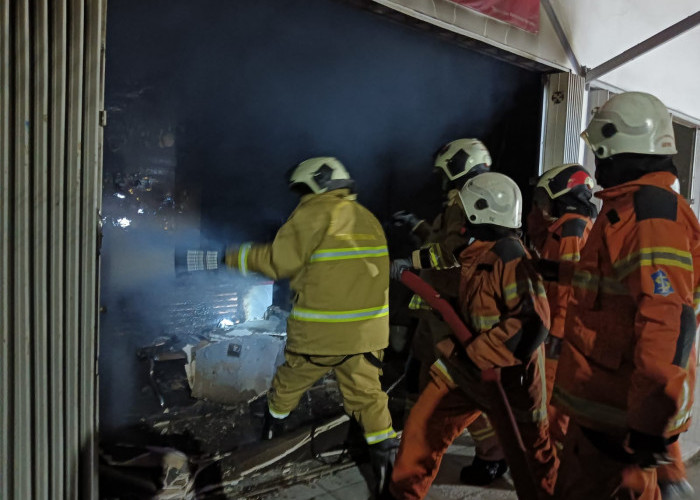 Korsleting Listrik, Kantor JNT di Surabaya Kebakaran