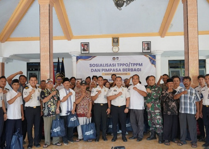 Imigrasi Blitar Edukasi Warga Bakung tentang Bahaya Perdagangan dan Penyelundupan Orang