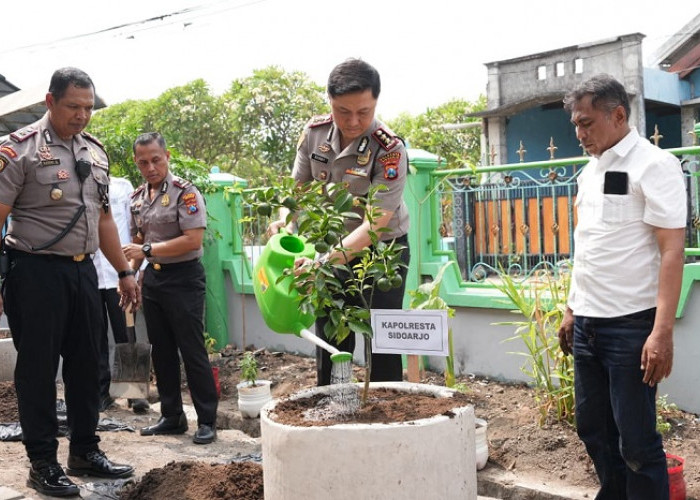 Dekat dengan Masyarakat, Kapolresta Sidoarjo Ajak Warga Prasung Jaga Kamtibmas