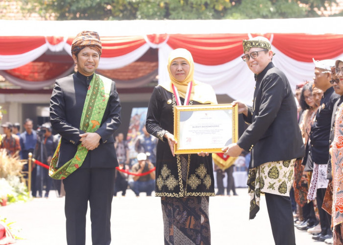 Berkontribusi  Pengembangan Sapi PO, Pemkab Bojonegoro Raih Penghargaan di Hari Jadi Ke-78 Provinsi Jatim