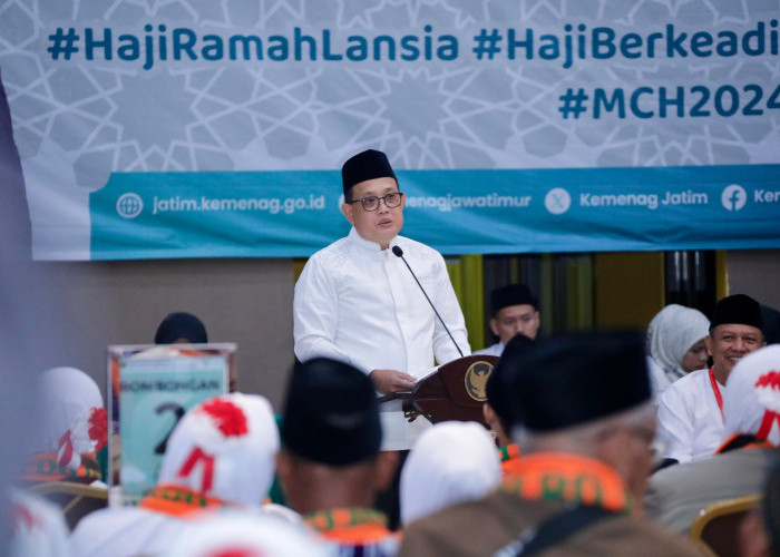 Ini Pesan Pj Gubernur Jatim saat Lepas Jemaah Haji Kloter Pertama Embarkasi Surabaya