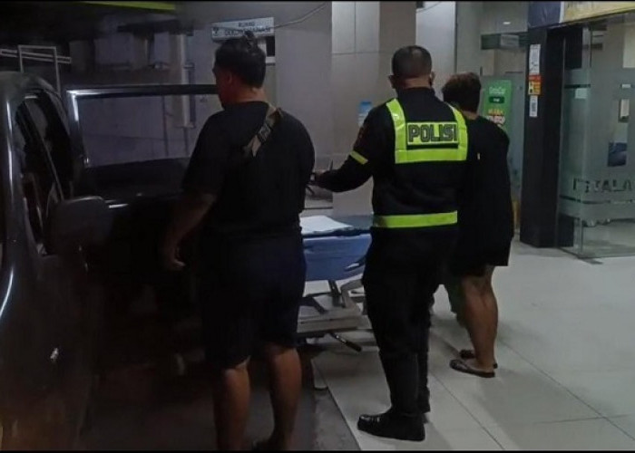 Satlantas Polres Gresik Kawal Ibu Hendak Melahirkan hingga Selamat Tiba di Rumah Sakit