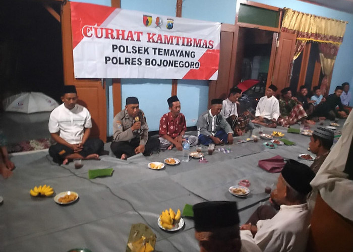 Cangkrukan Kamtibmas, Polsek Temayang Sampaikan Imbauan Bahaya Judi Online