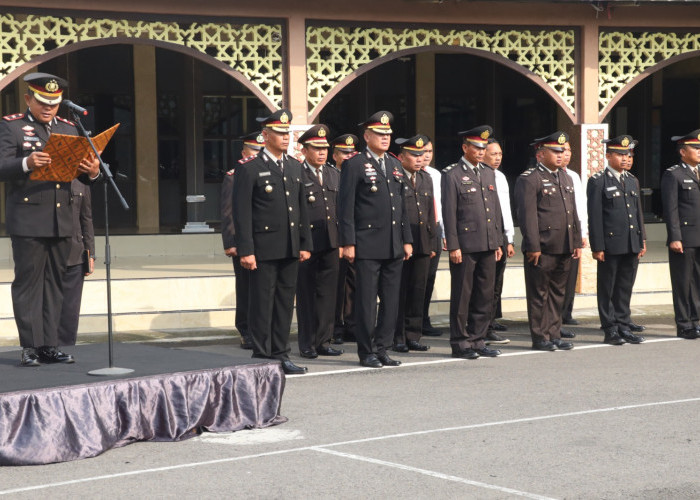 Polres Pelabuhan Tanjung Perak Gelar Upacara Peringatan Harkitnas ke-117