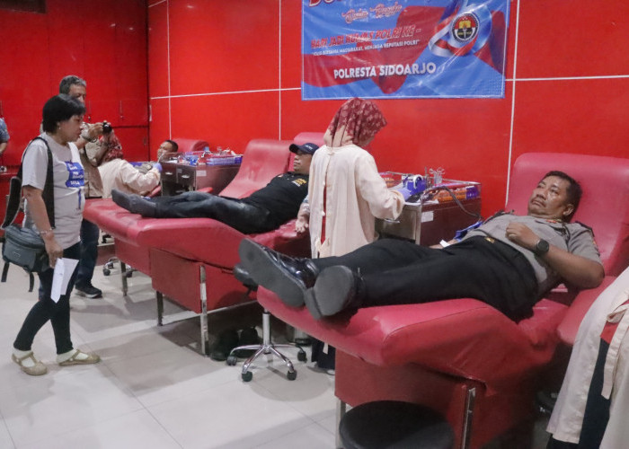 Peringati HUT ke-75 Humas Polri, Polresta Sidoarjo Gelar Donor Darah Bersama Wartawan