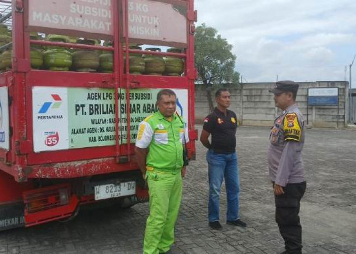 Kapolsek Kalitidu Pastikan Ketersediaan LPG 3 Kg, Antisipasi Kelangkaan di Bojonegoro