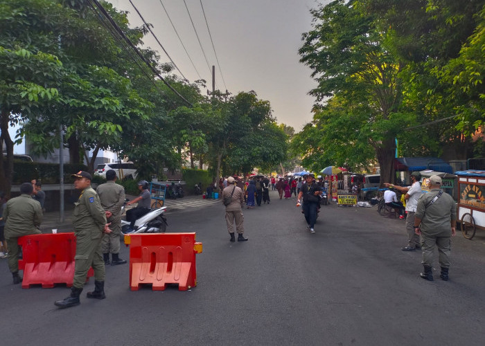 Cukup Berjualan di Luar, PKL Liar Dilarang Masuk Area Taman Bungkul Surabaya