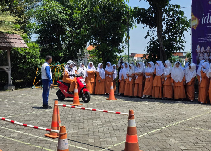 Police Goes to Pesantren, Satlantas Polresta Sidoarjo Edukasi Santri Tertib Lalu Lintas
